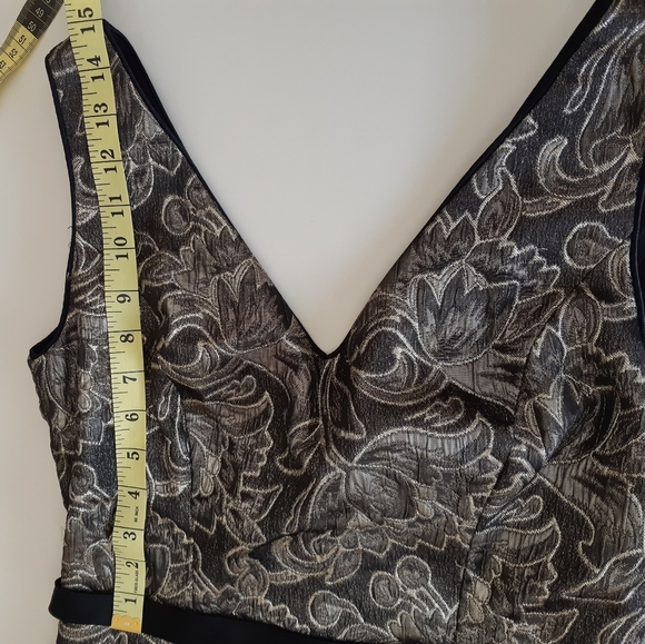 Beautiful full length gown size 8 - Picture 9 of 15